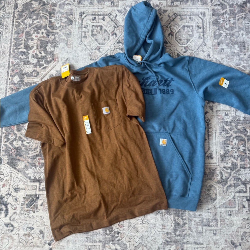 Men’s Medium Carhartt Bundle TShirt and Sweatshirt